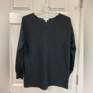 Ella Moss - Women’s Black V-Neck Sweater. Size: Small
